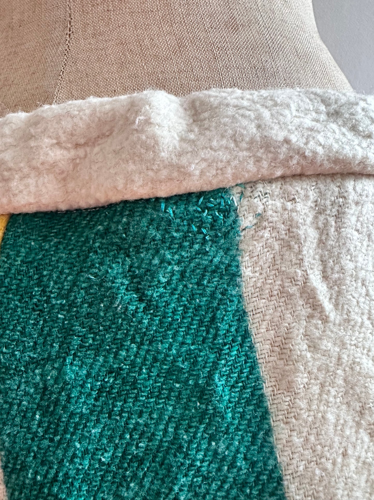 old blank short pants / stripe