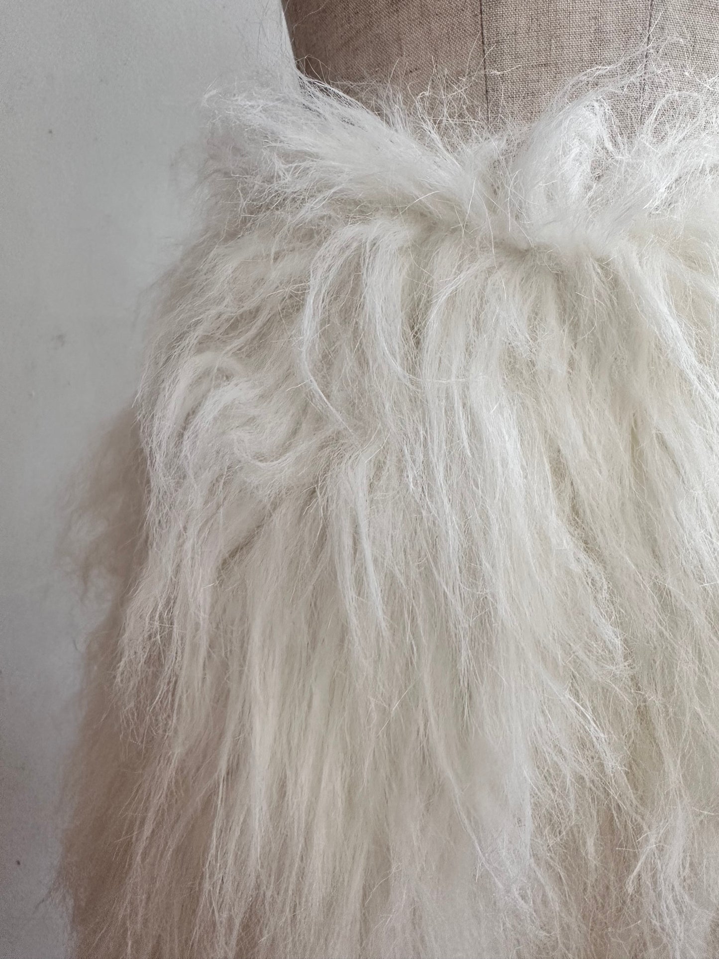 old fur short pants / white