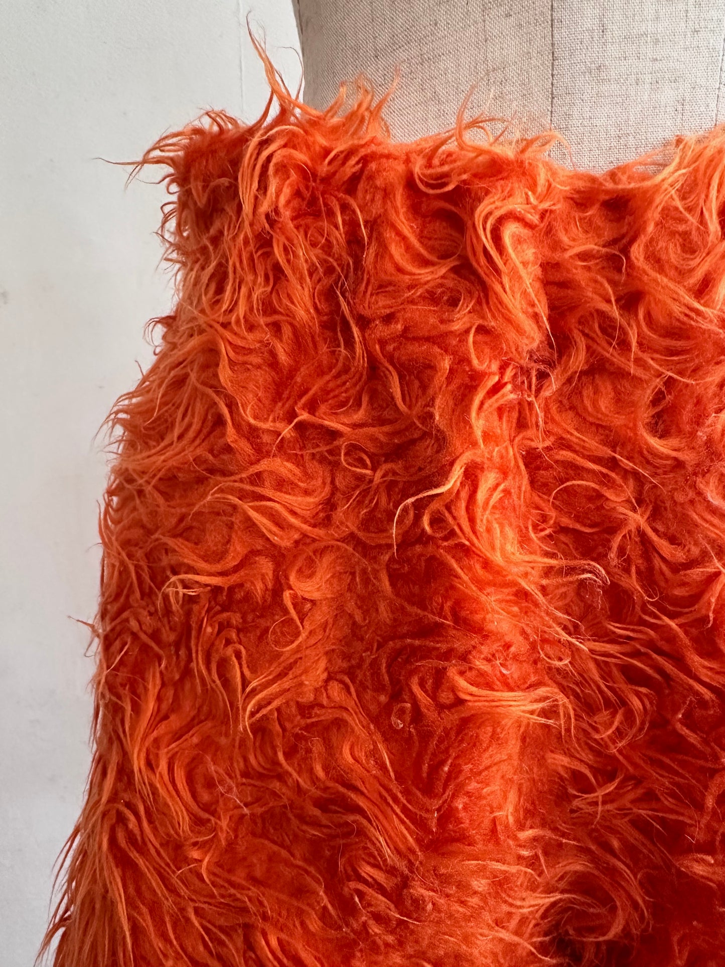 old fur short pants / orange