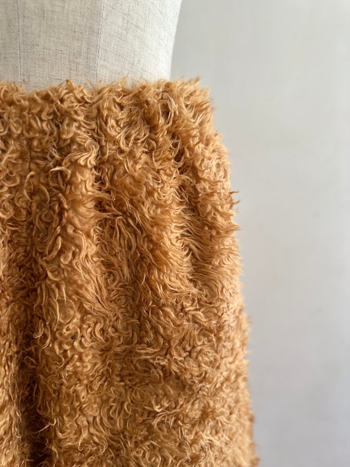 old fur half pants / apricot