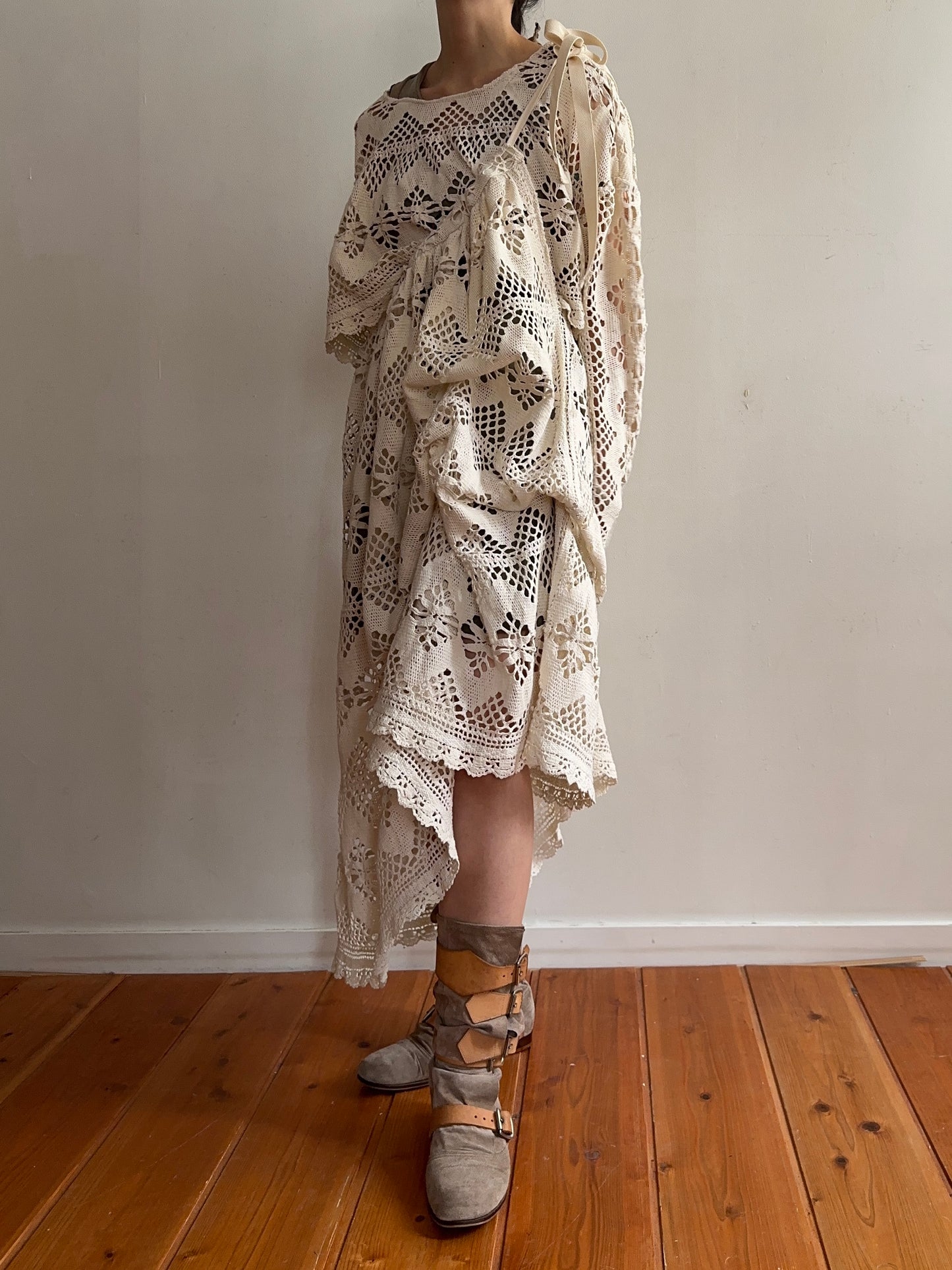 old crochet lace little change skirt