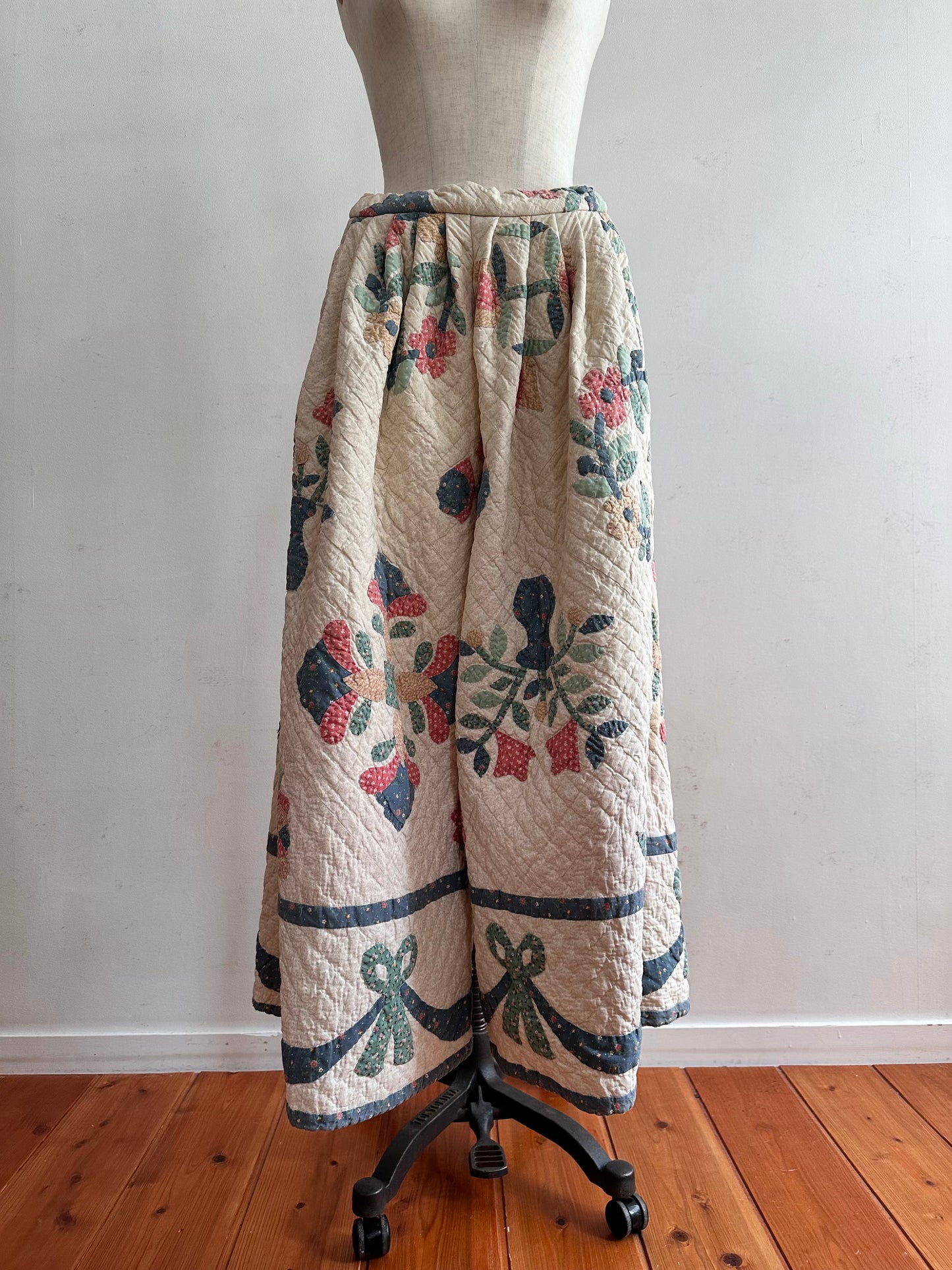 old quilt many tuck pants