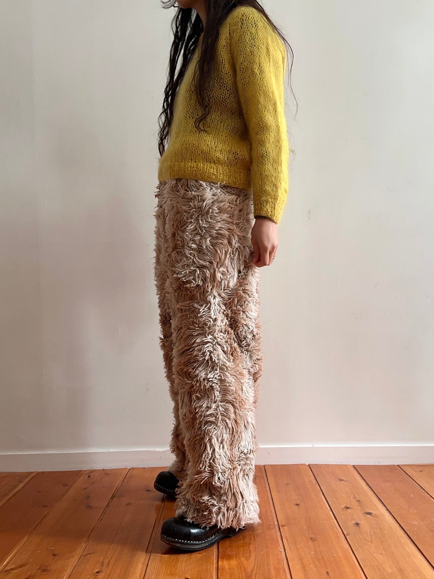 old fur pants / gizmo