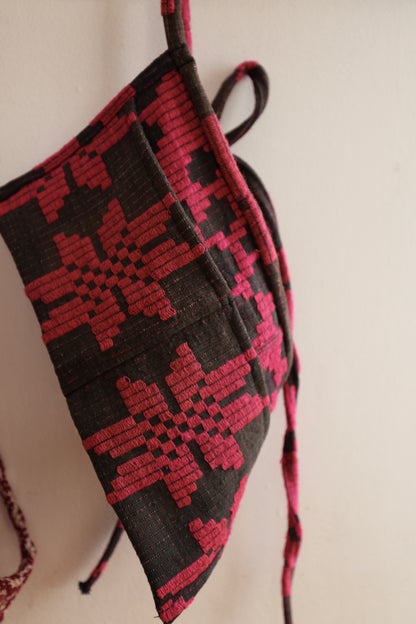 old coverlet work apron / black×pink