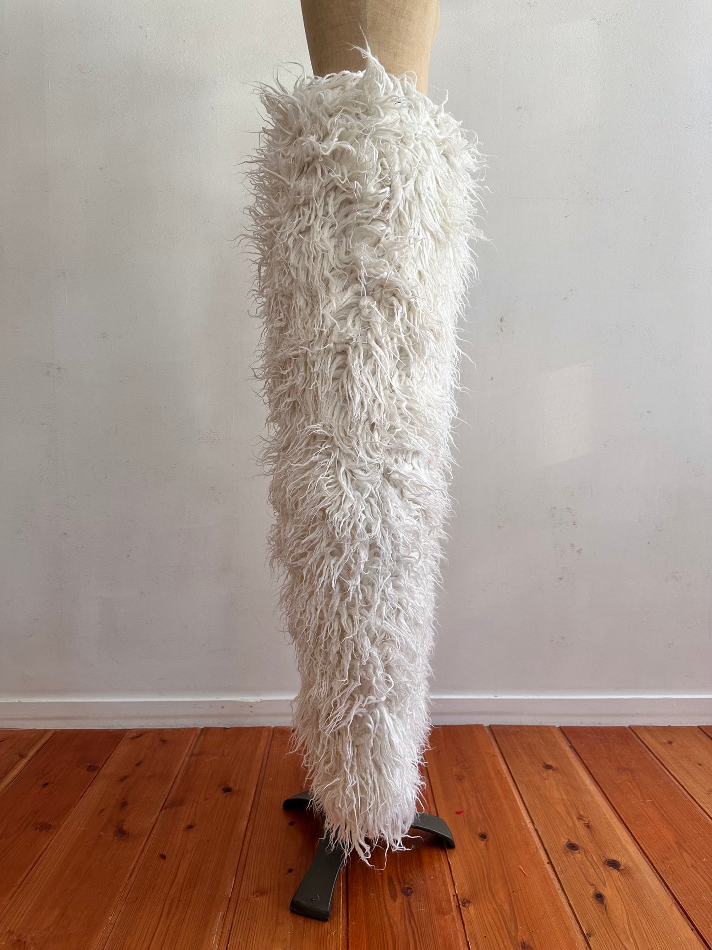 old fur pants / polar bear