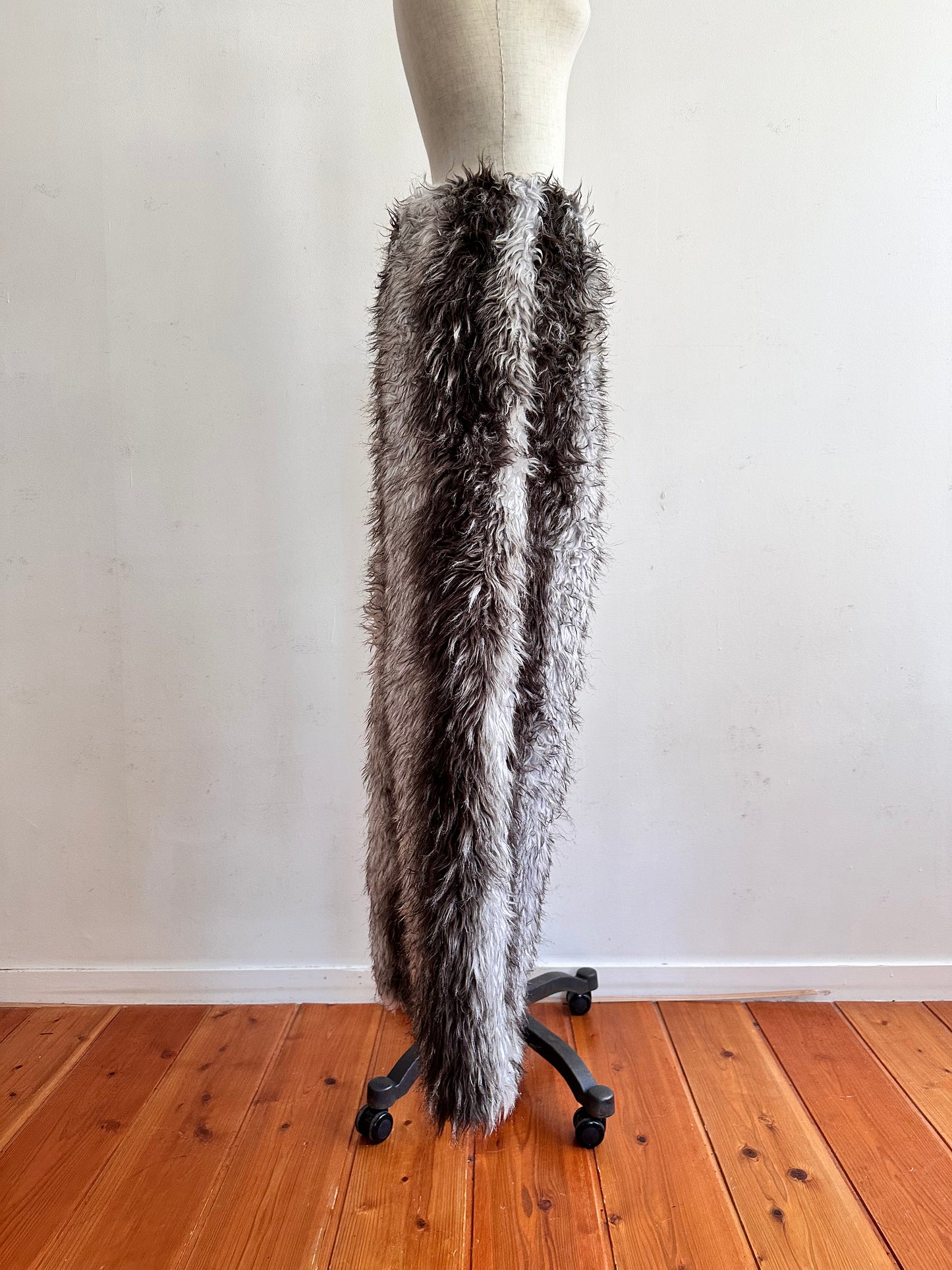 old fur pants / silver×grayish brown