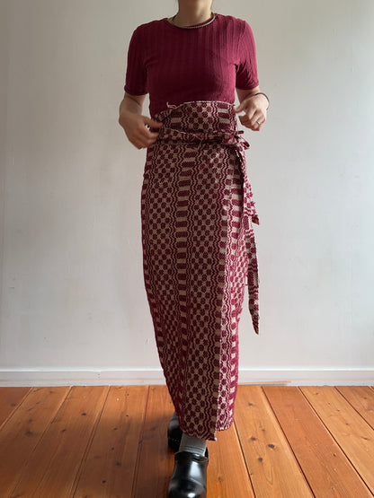 old coverlet wrap long skirt / bordeaux