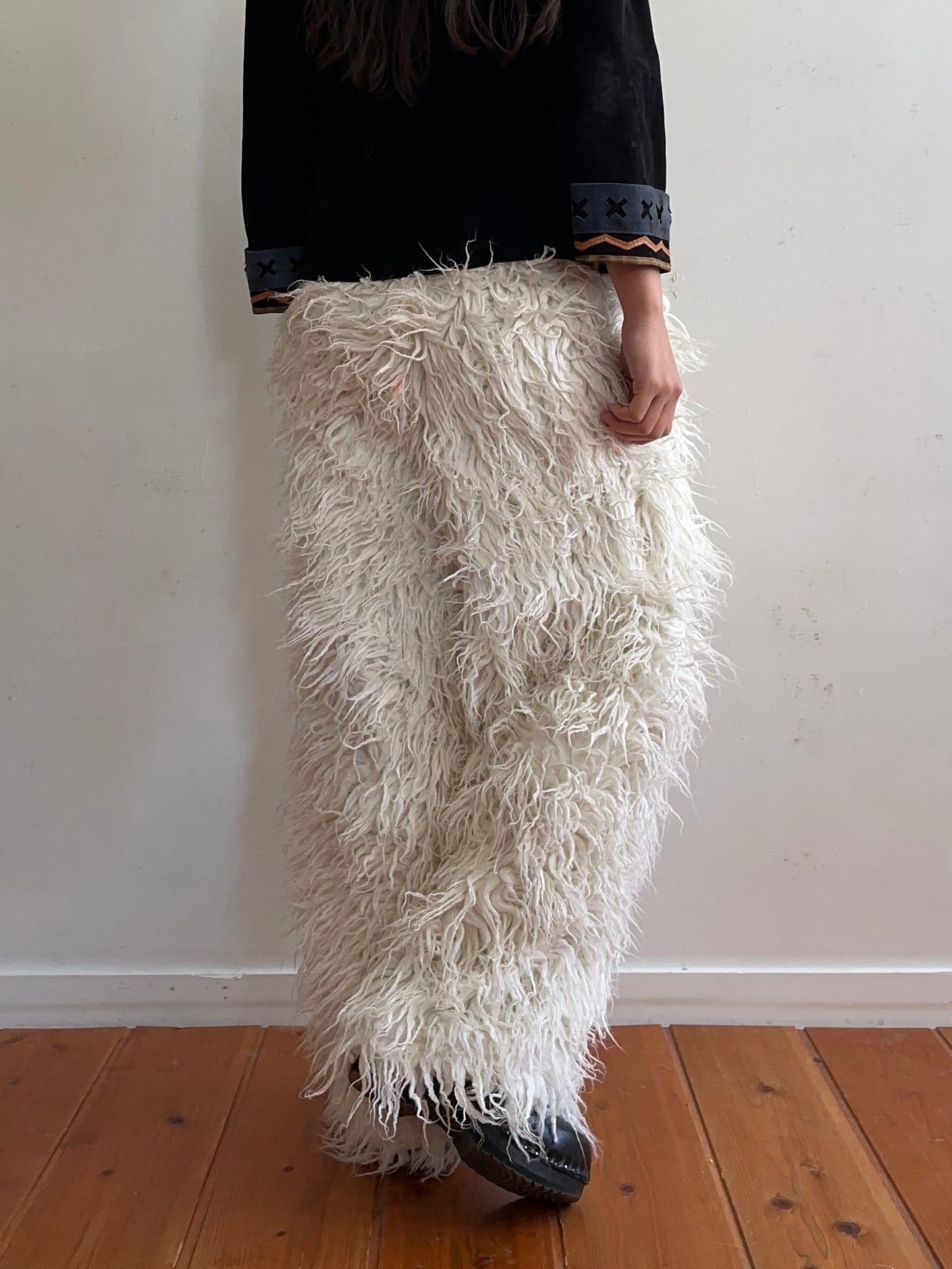 old fur pants / polar bear
