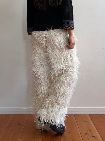 old fur pants / polar bear
