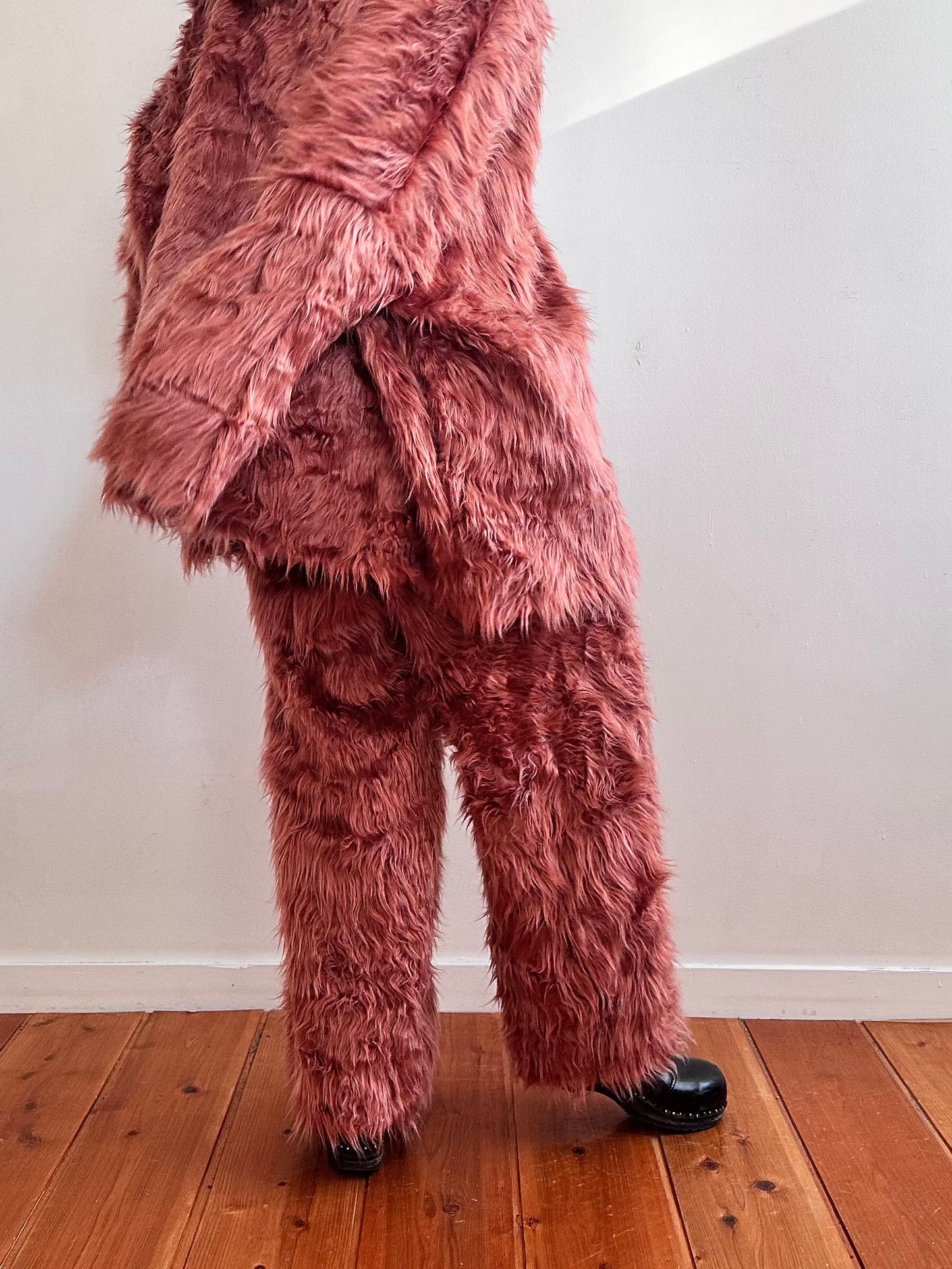 old fur pants / pink brown