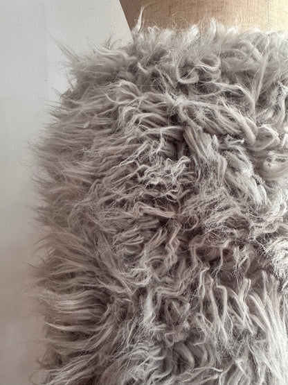 old fur short pants / silver