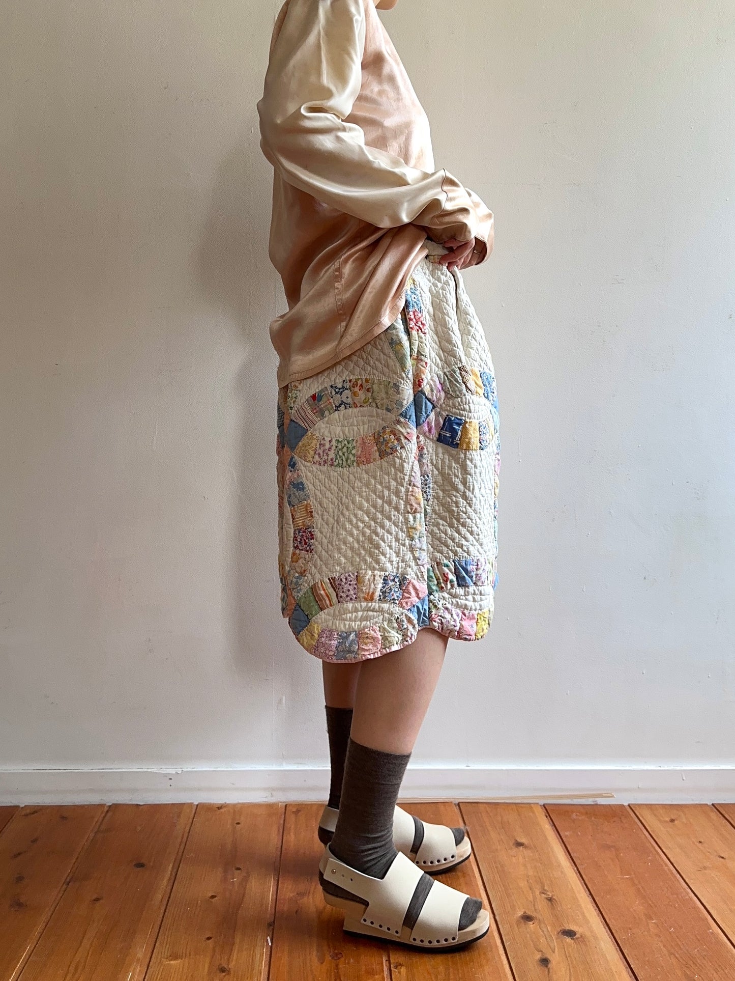 old quilt tuck short pants