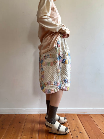 old quilt tuck short pants