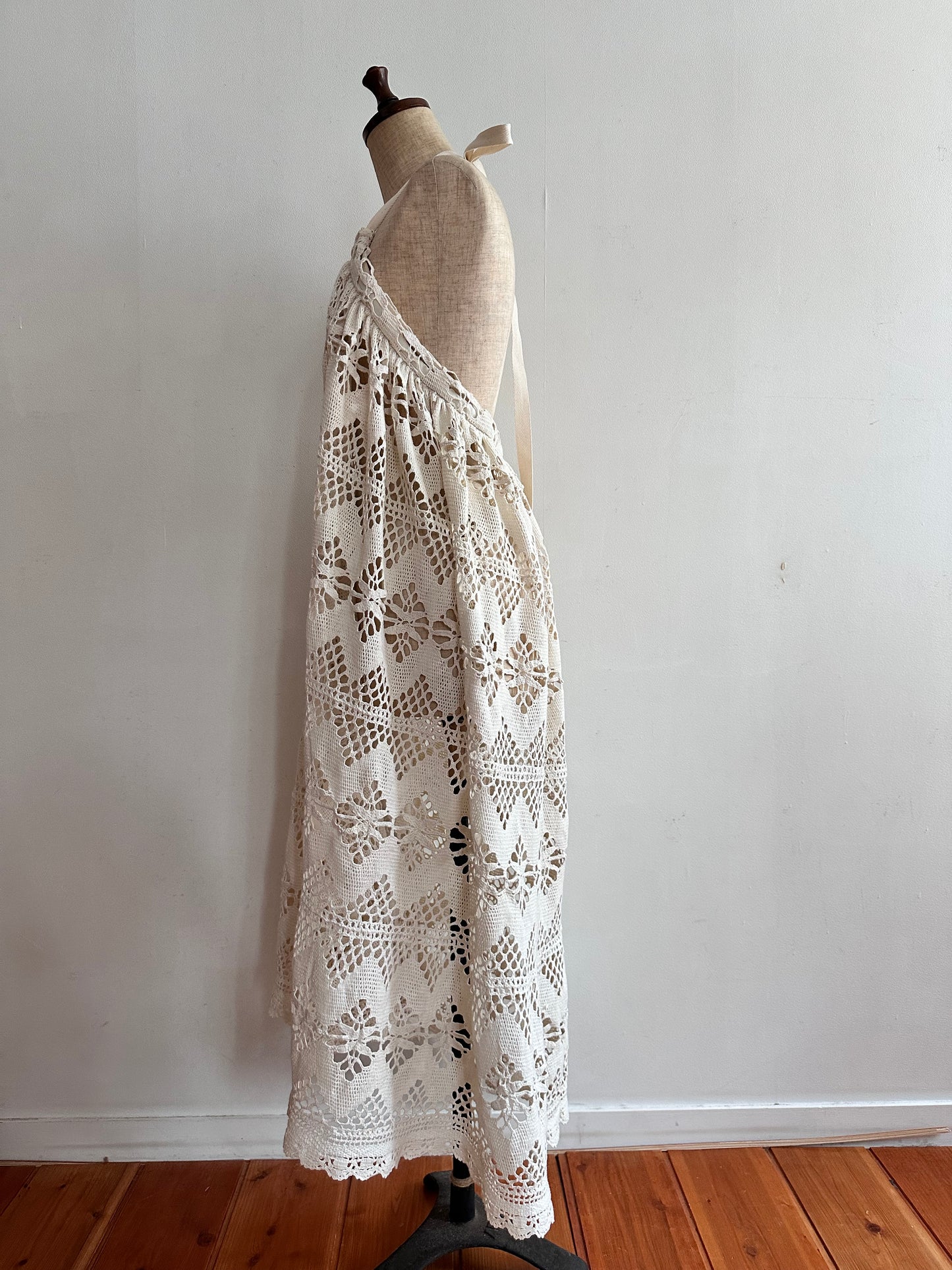 old crochet lace little change skirt