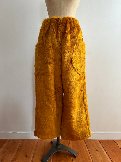 old fur pants / gold
