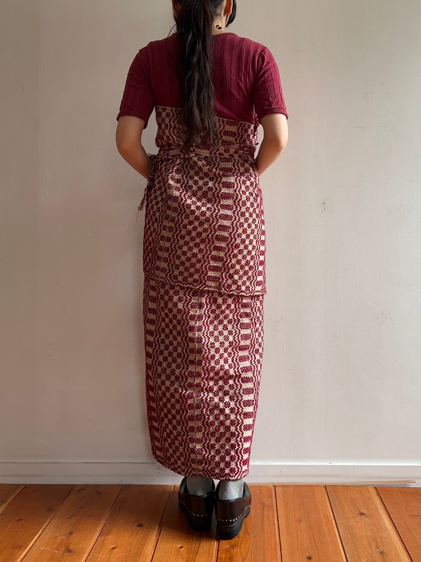 old coverlet wrap long skirt / bordeaux