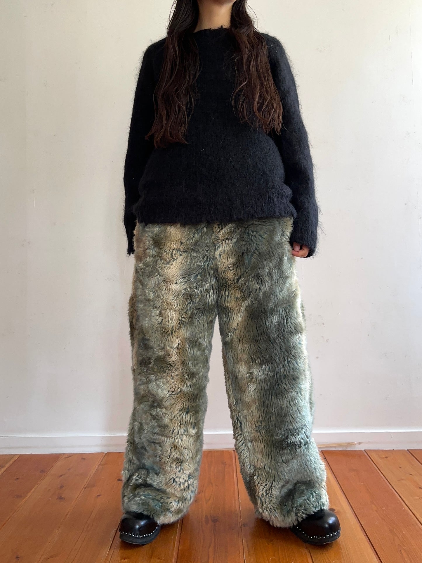 old fur pants / silver×grayish brown
