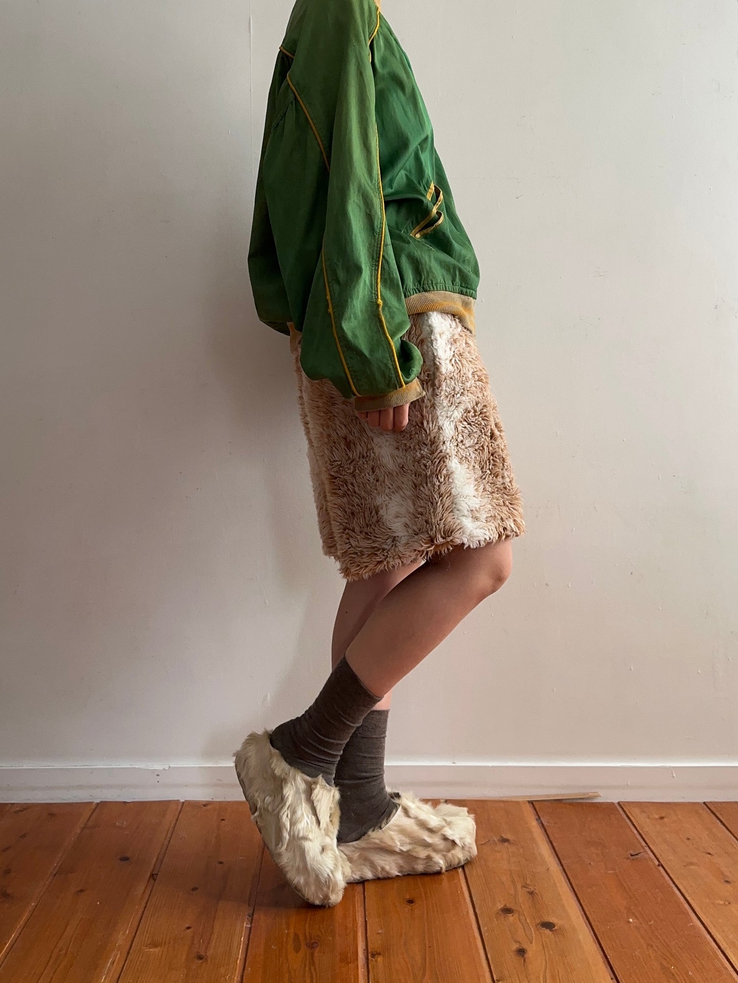 old fur short pants /gizmo