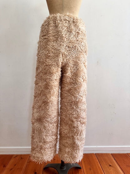 old fur pants /sand