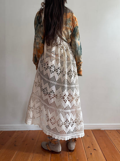 old crochet lace little change skirt