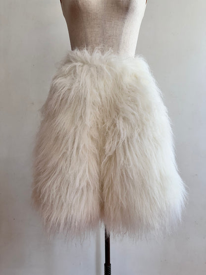 old fur short pants / white
