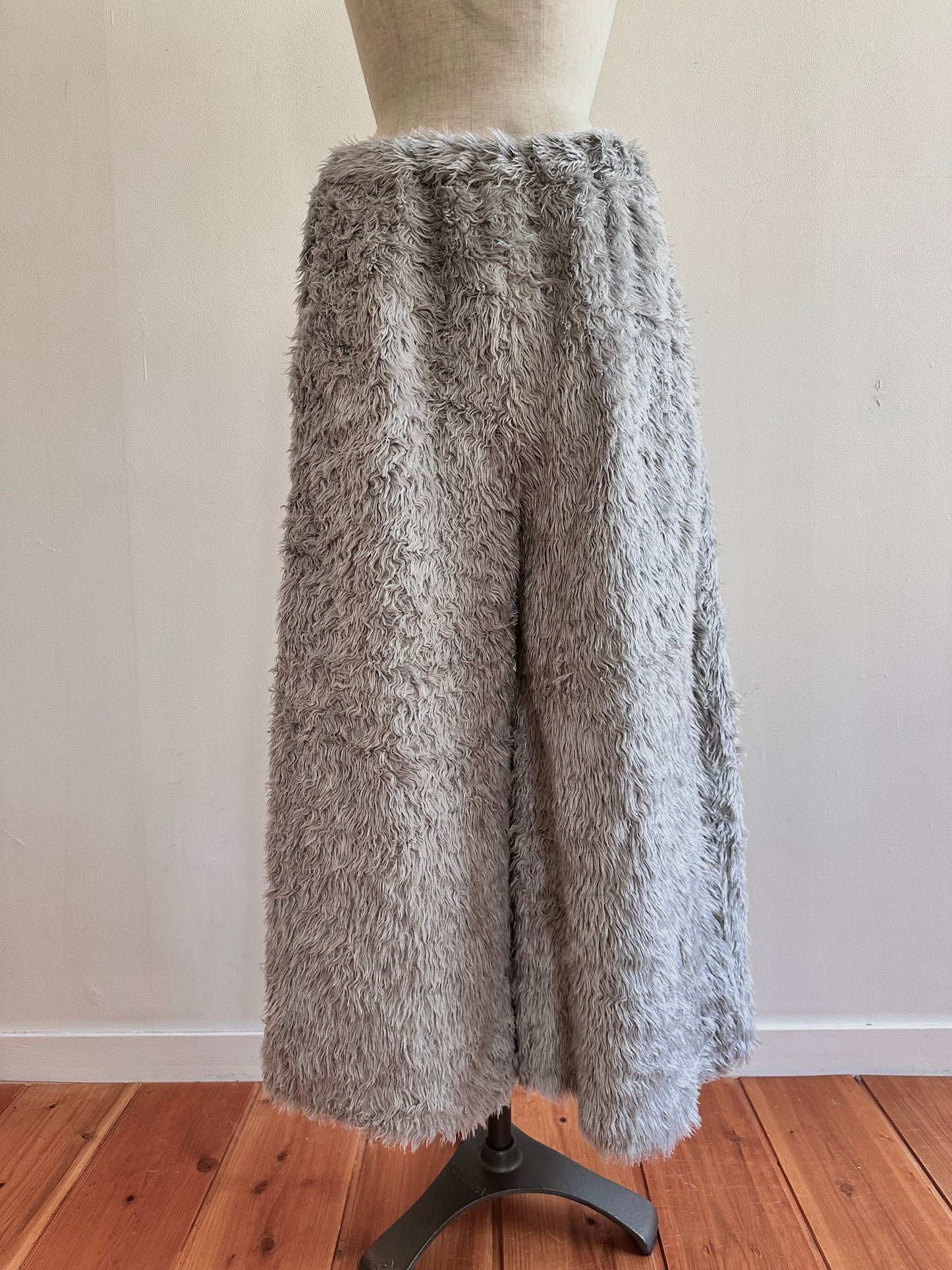 old fur wide pants / silver