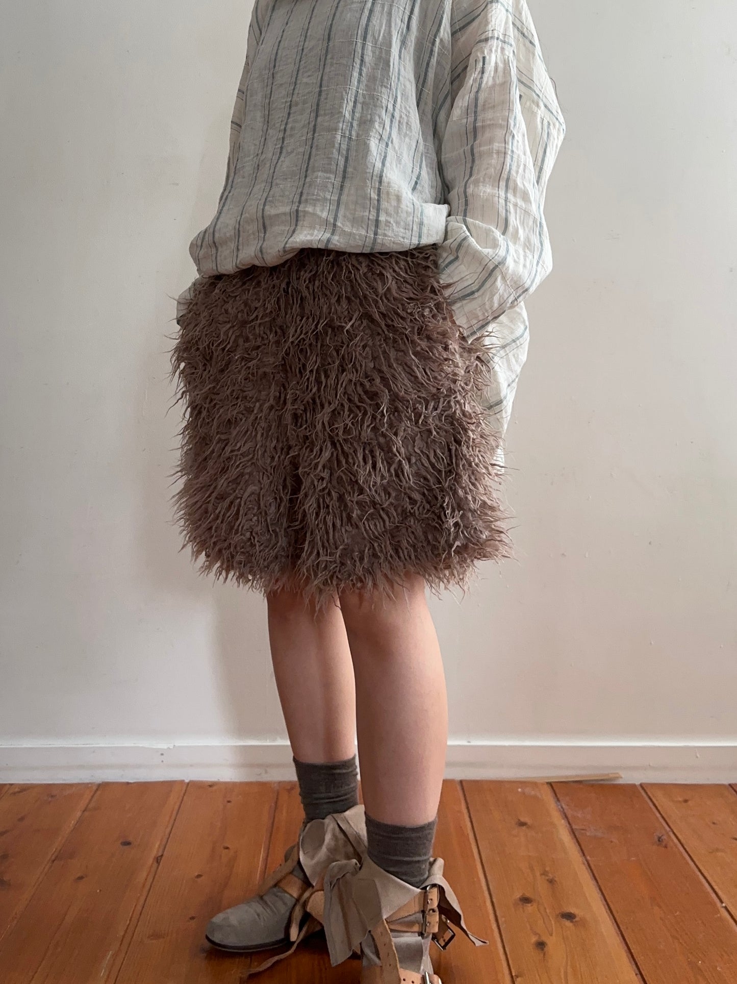old fur short pants /grayge