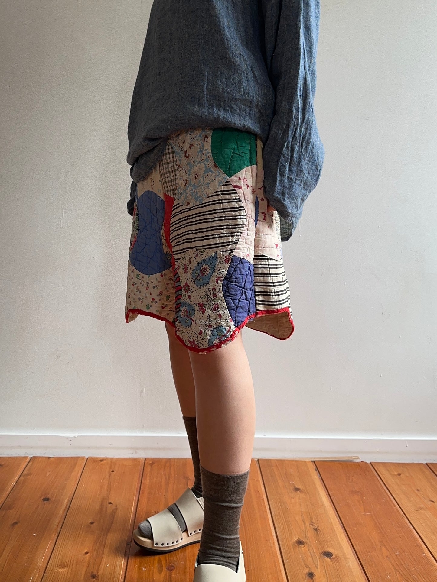 antique quilt short pants