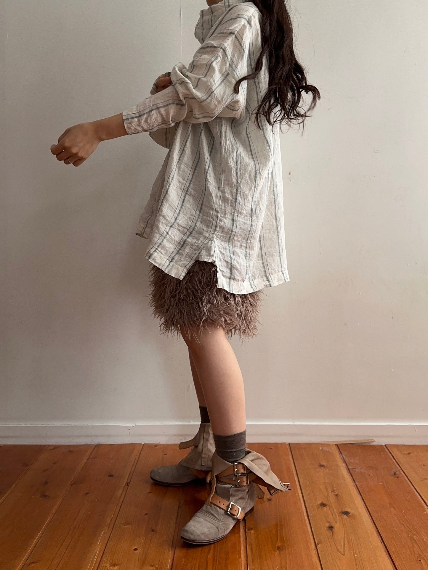 old fur short pants /grayge