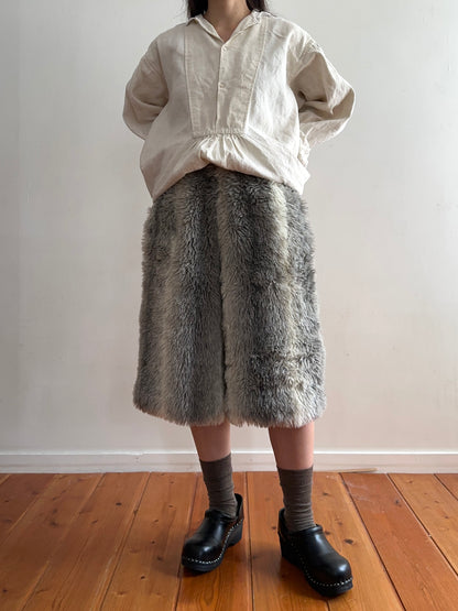 old fur half pants / gray×white