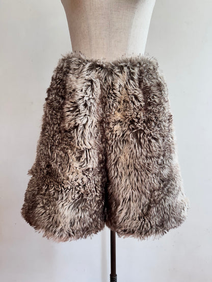 old fur short pants / wolf greige