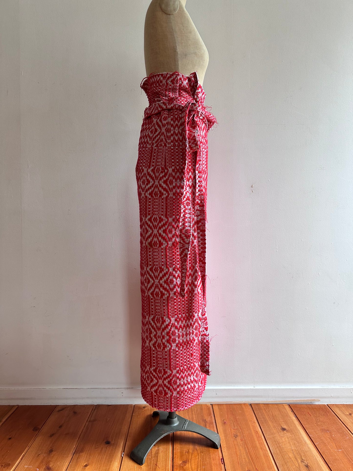 old coverlet wrap long skirt / red