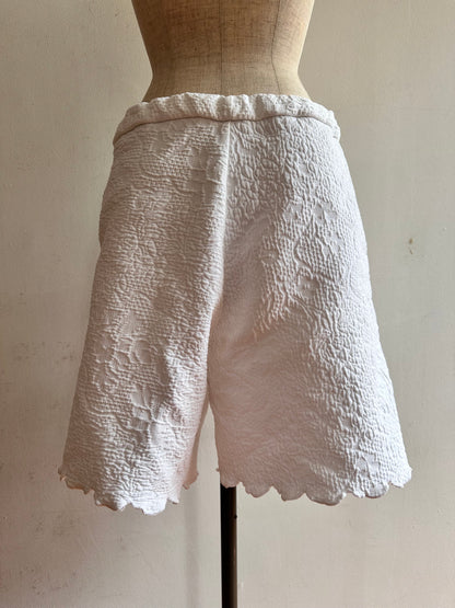 old fabric short pants