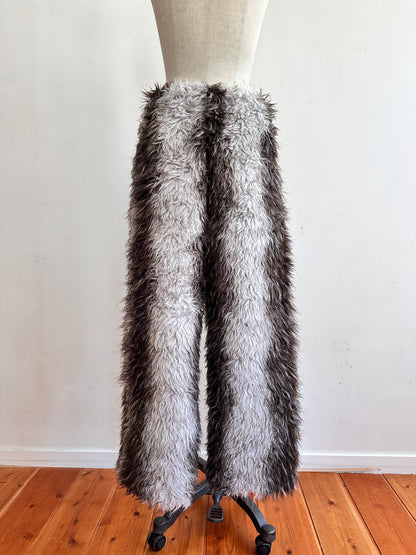 old fur pants / silver×grayish brown