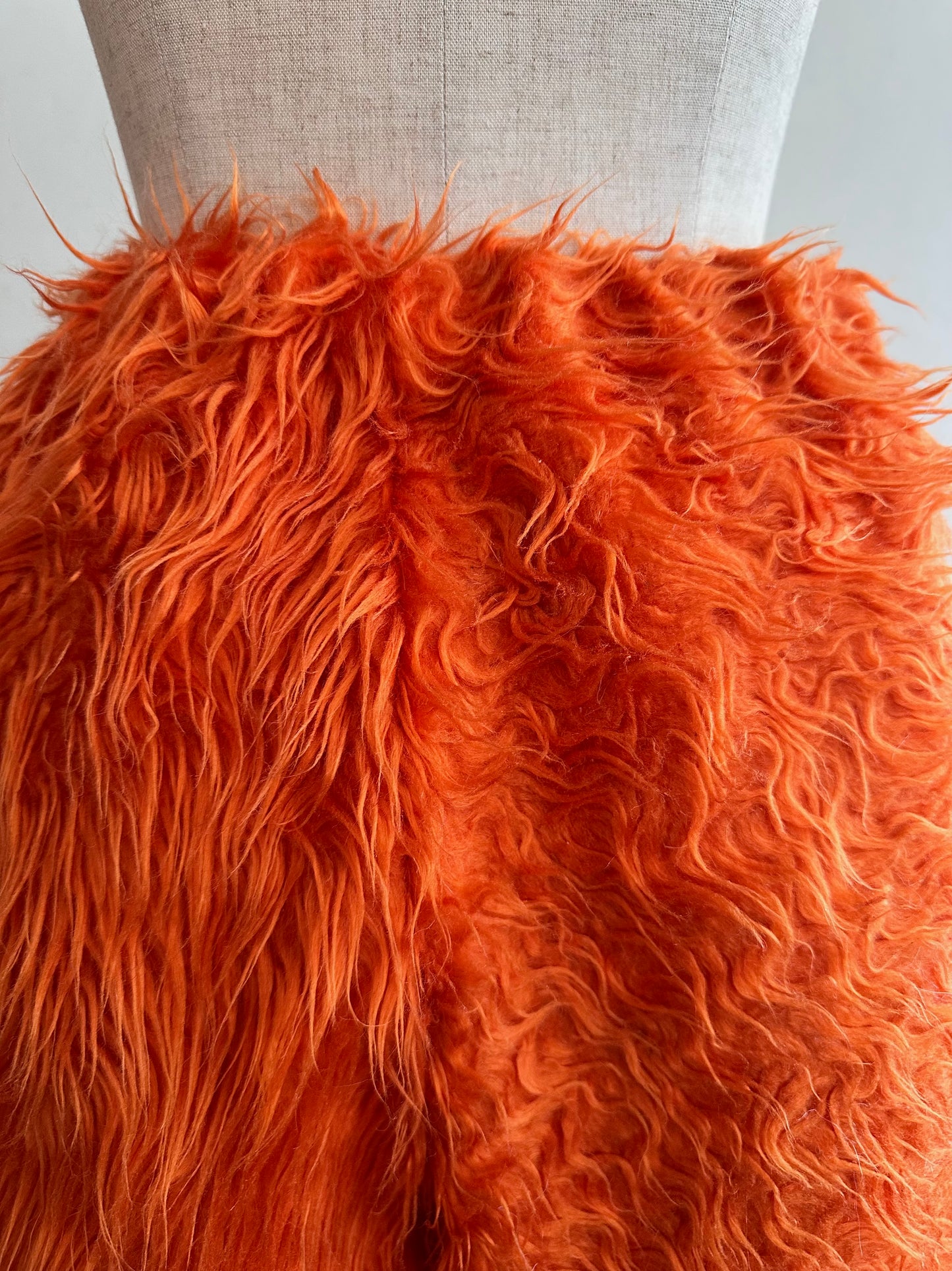 old fur short pants / orange