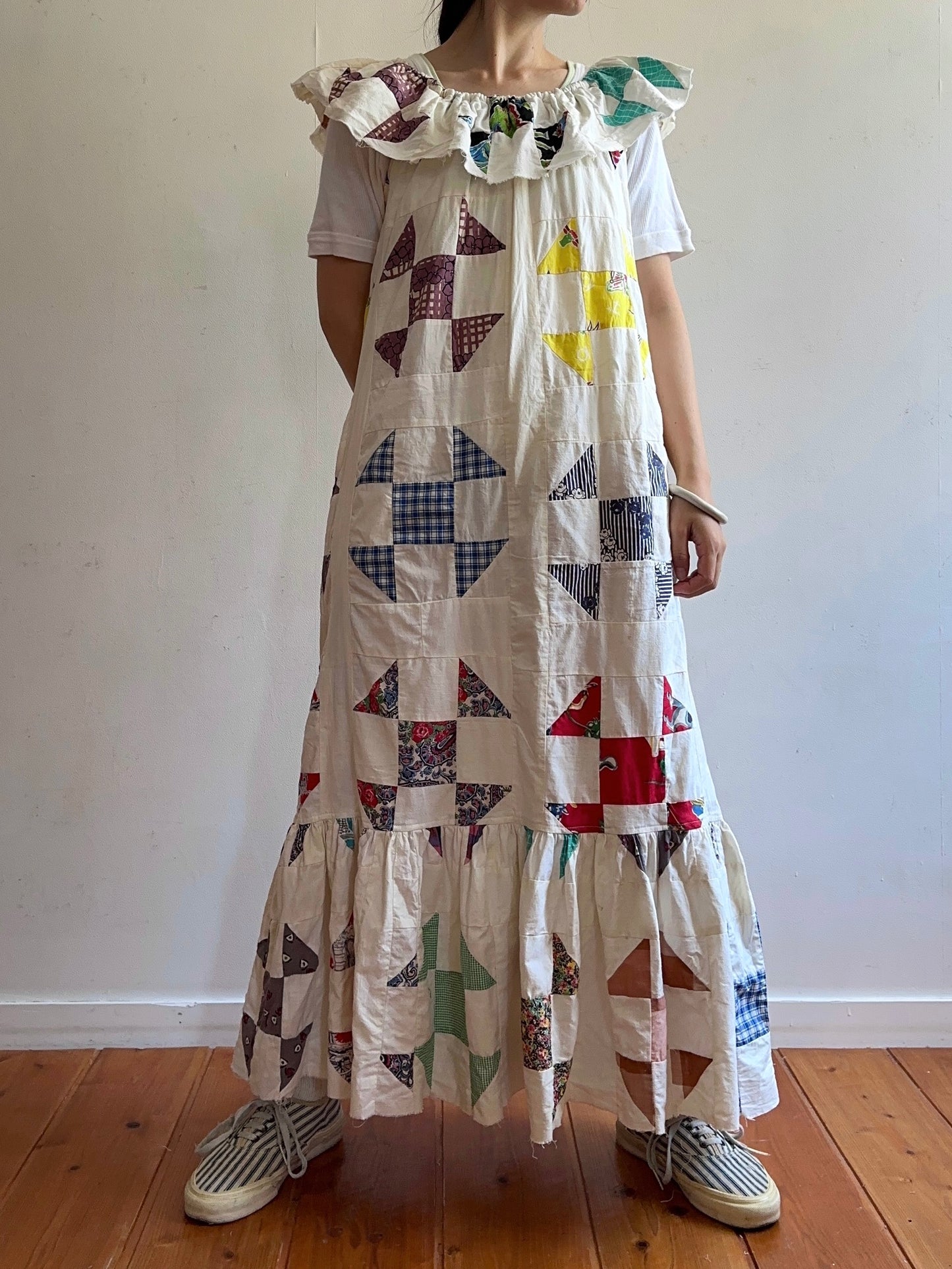 old quilt top frill dress / white