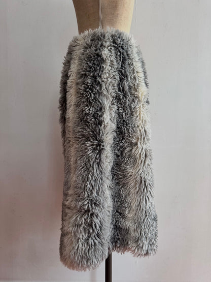 old fur half pants / gray×white
