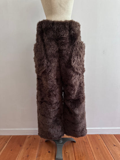 old fur pants / dark brown