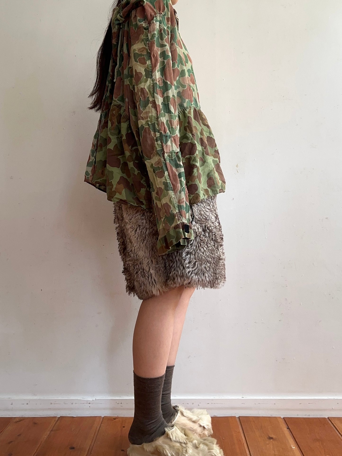 old fur short pants / wolf greige
