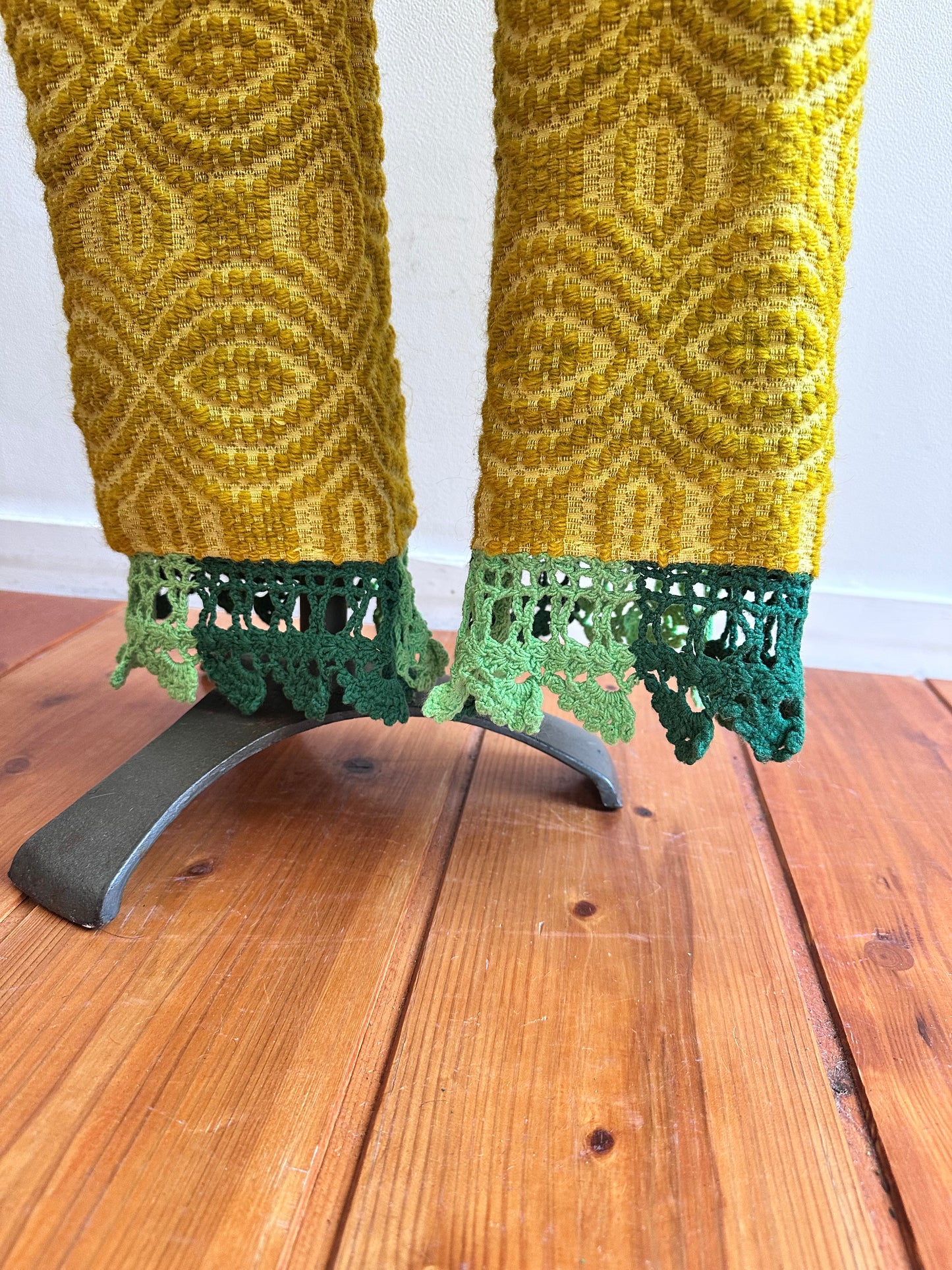 old coverlet slim flare pants / gold