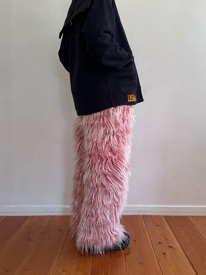 old fur pants / strawberry