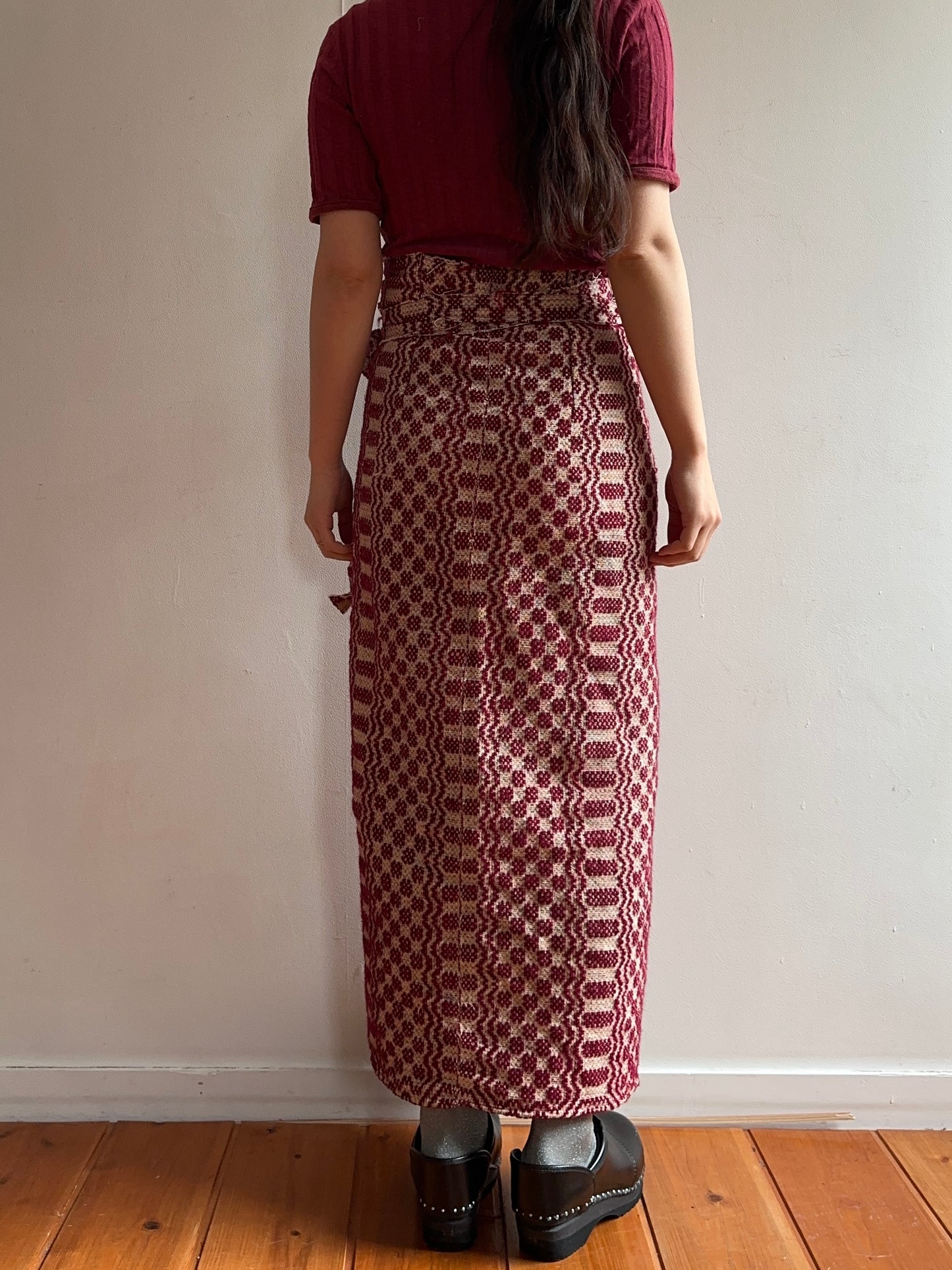 old coverlet wrap long skirt / bordeaux