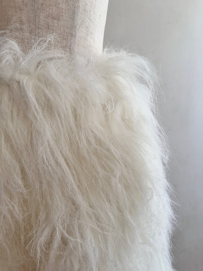 old fur short pants / white