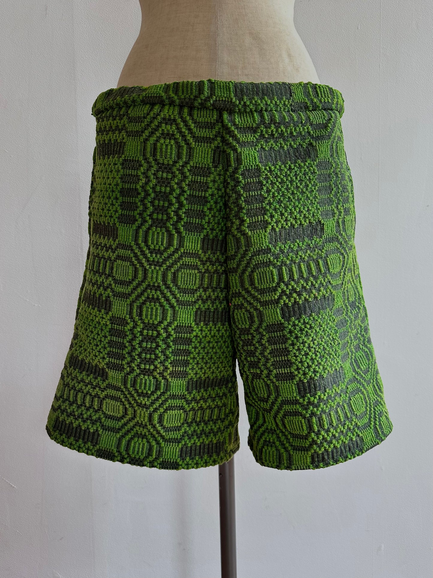 old coverlet short pants / green