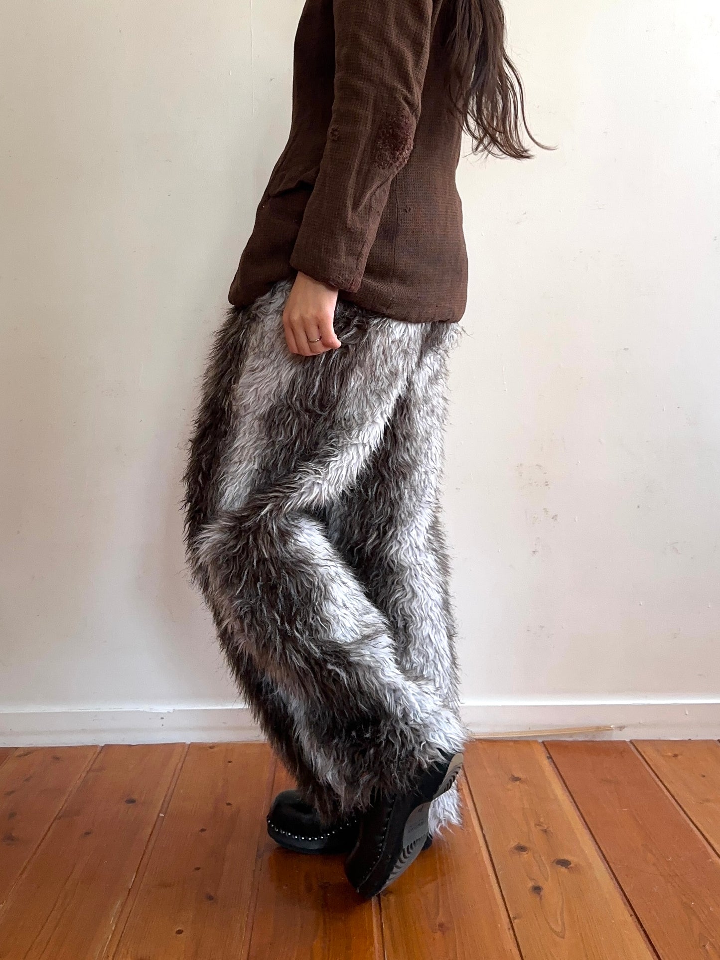 old fur pants / silver×grayish brown