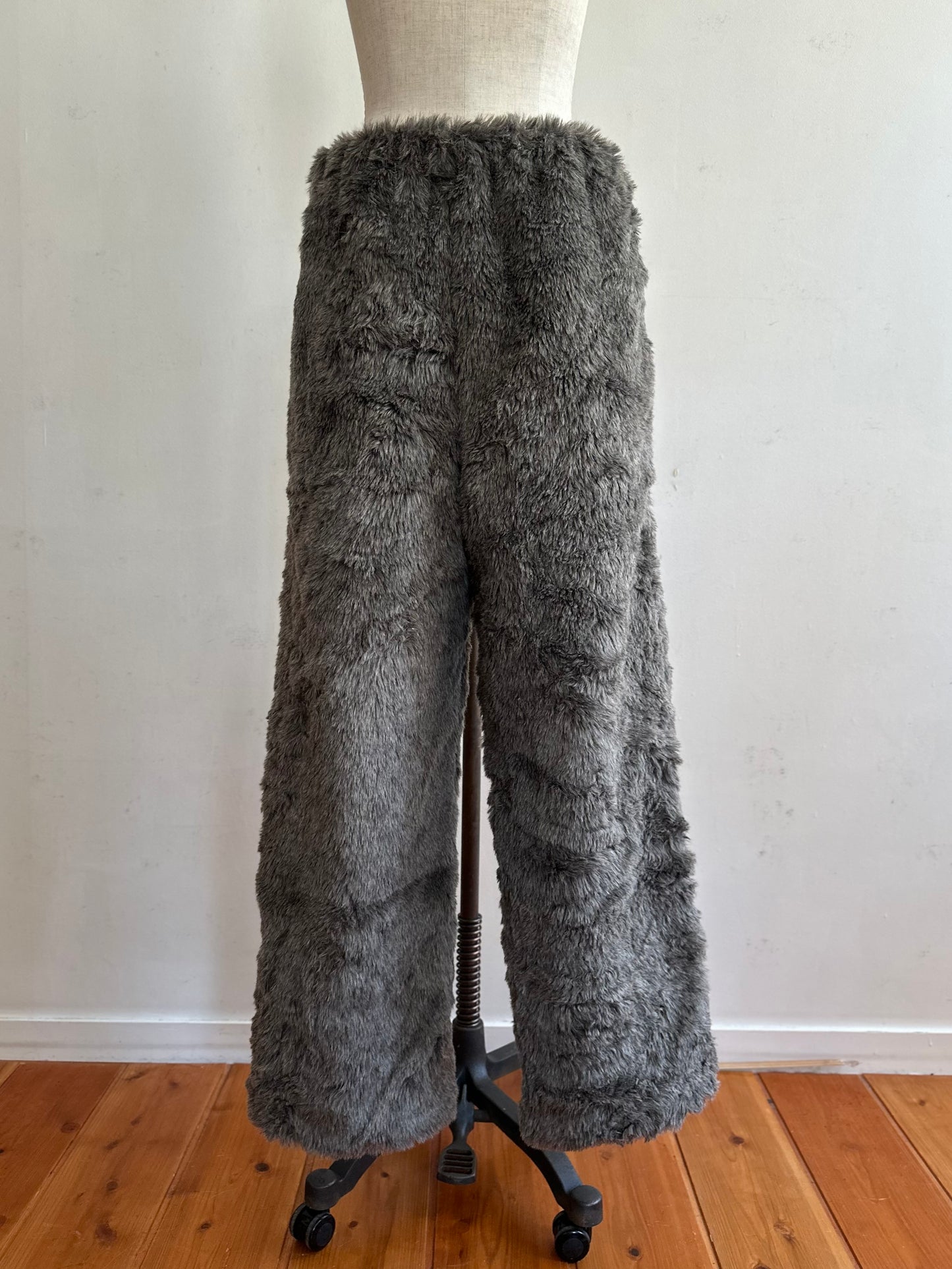 old fur pants / koala