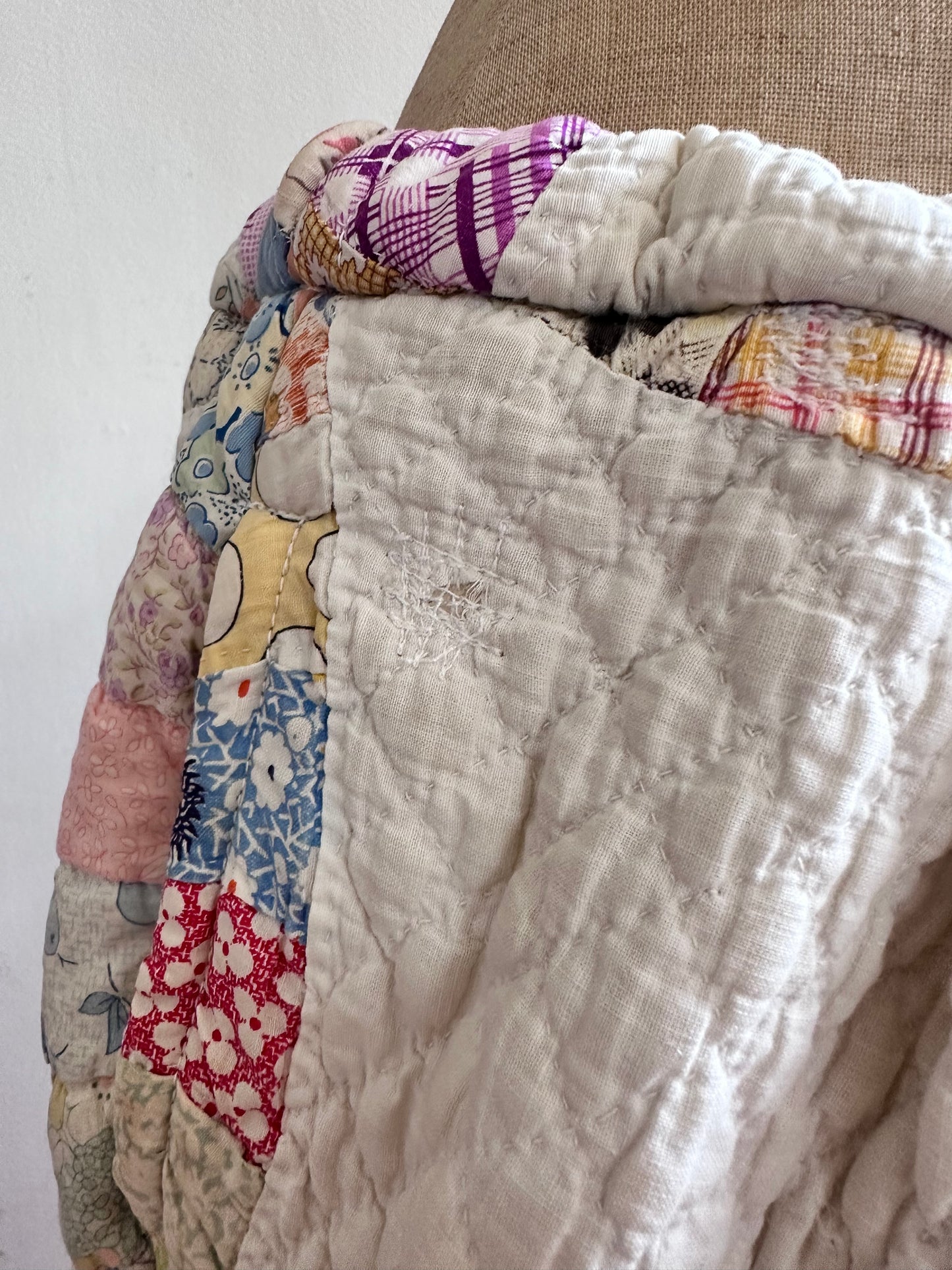 old quilt tuck short pants