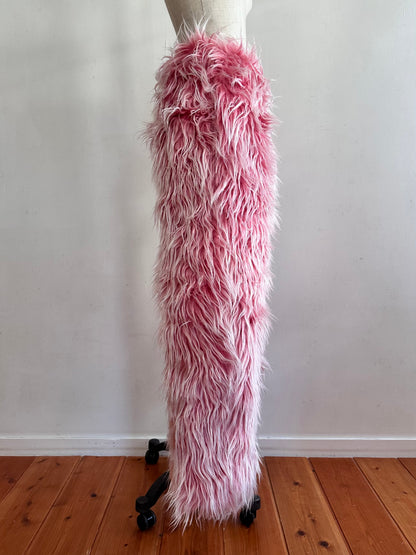 old fur pants / strawberry
