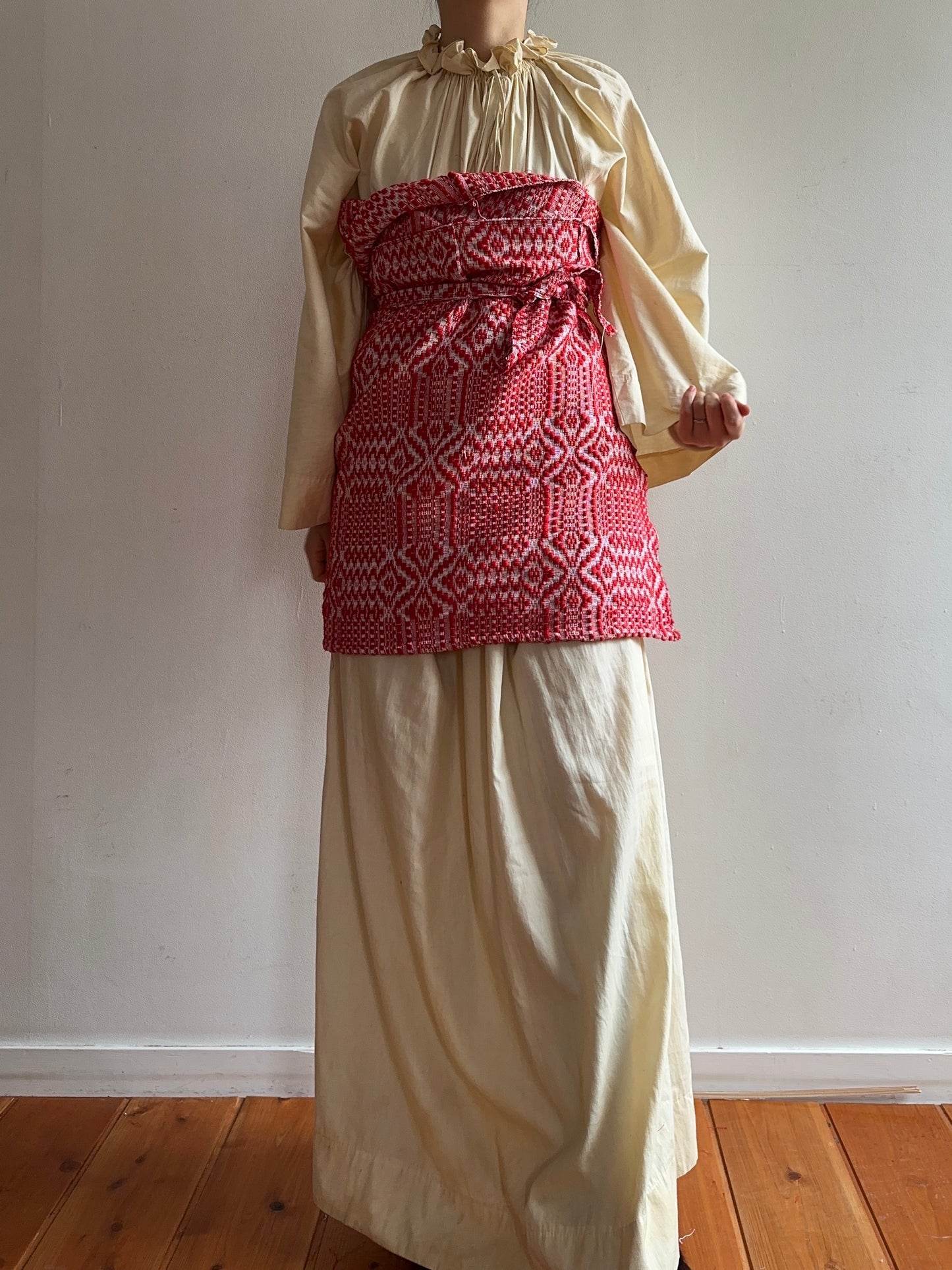 old coverlet wrap short skirt / red