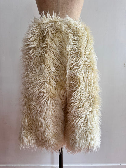 old fur half pants / polar bear